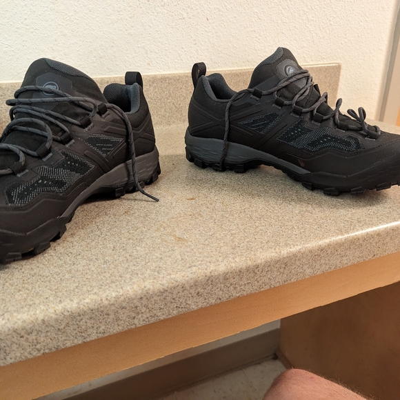 Size 12 Mammut hiking/approach shoes - Picture 3 of 3